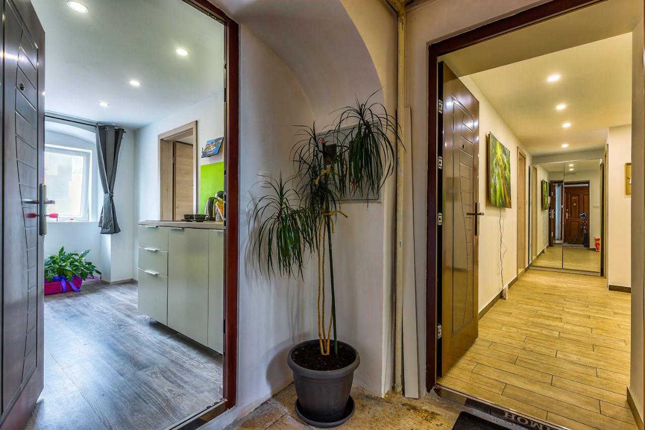 Apartments In The City غييكا المظهر الخارجي الصورة
