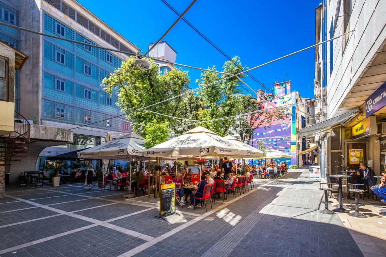 Apartments In The City غييكا المظهر الخارجي الصورة